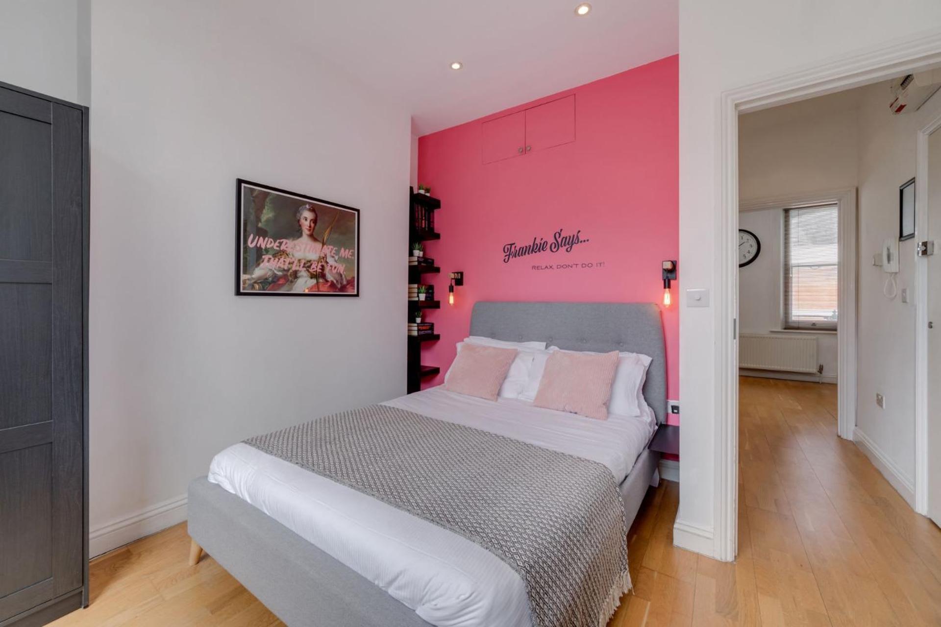 The Lipstick Palace - Fitzrovia - By Frankie Says Лондон Экстерьер фото